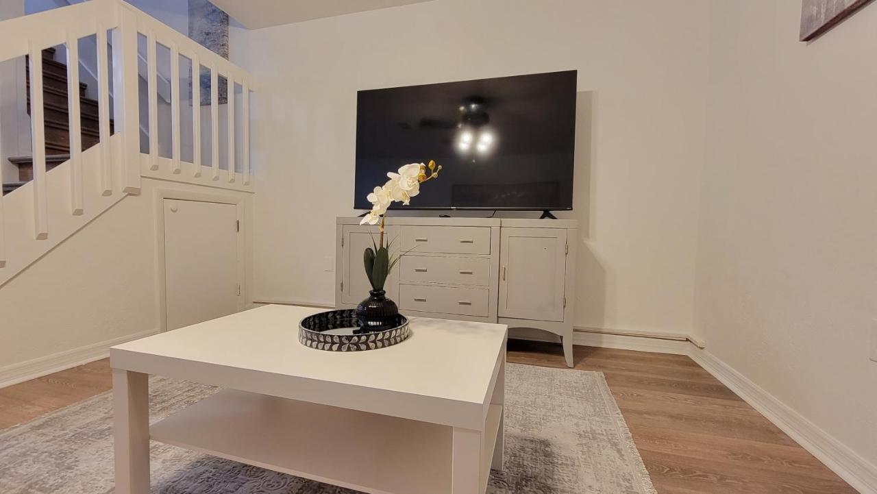 Beautiful Townhouse 2 Bedrooms 1 And A Half Bathrooms Next To Butler Plaza 1 Mile To Uf Gainesville Ngoại thất bức ảnh